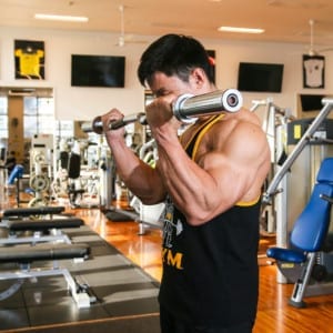 腕を太くしたい人必見!筋トレのプロが教える上腕二頭筋の鍛え方【動画解説付き】