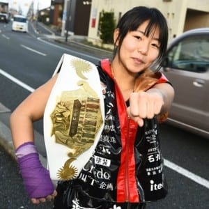 ムエタイ世界王者を衝撃KO!女子キック界にビックインパクトを与えた“期待の18歳Ayaka”