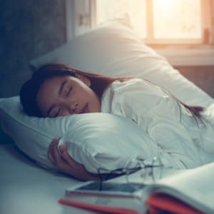 実は睡眠の質を下げていた“生活習慣”とは？　眠りの質が上がる裏ワザ