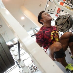 ボディビル世界王者が解説「大切なのは種目の順番!大腿四頭筋」