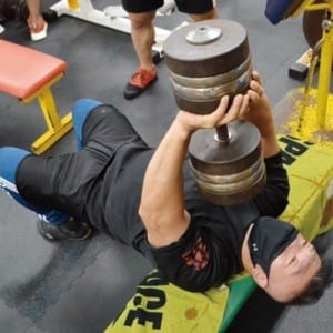 【筋トレマニア向け】高重量プルオーバーで背中を鍛え上げる!