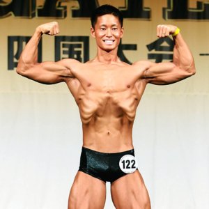 高校時代はサッカーでインターハイ!得意部位の脚の筋肉を活かしてクラシックフィジーク優勝