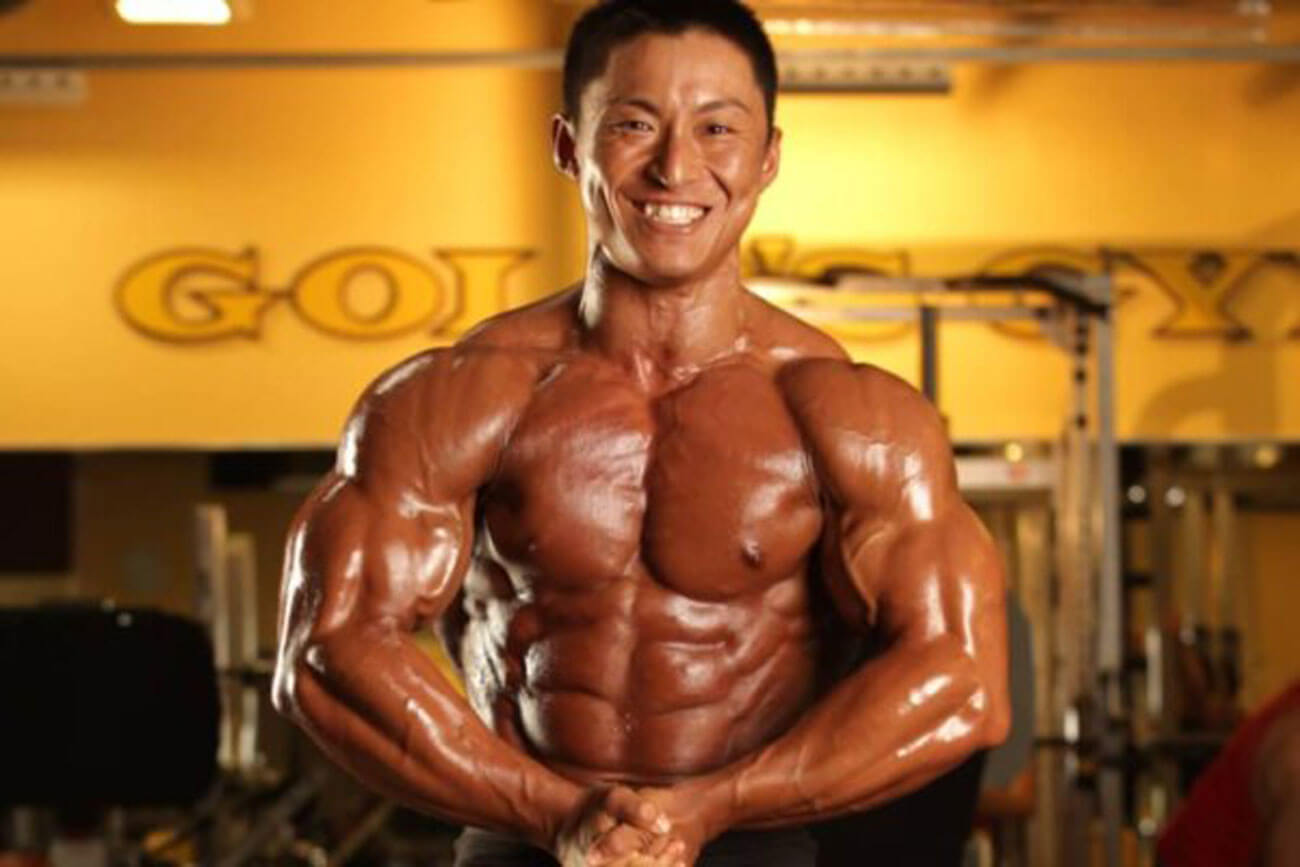 プルオーバーで“大胸筋”を鍛える方法をボディビル世界王者・鈴木雅が動画で解説