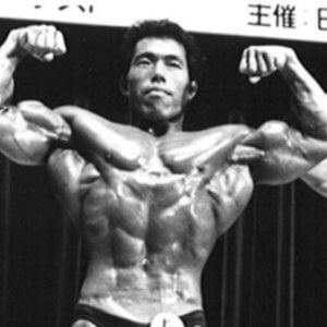【仰天ビフォーアフター】コンクリートの重りで筋肉を鍛え始めた男が日本王者に!