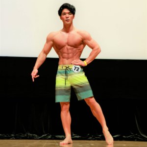 バキバキの腹筋で激戦コンテスト優勝!“勉強を身体に還元した”停滞期脱却法