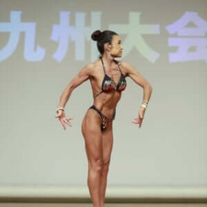 膝のケガを乗り越えて優勝!56歳で筋肉コンテストに挑戦し続ける意外な理由とは