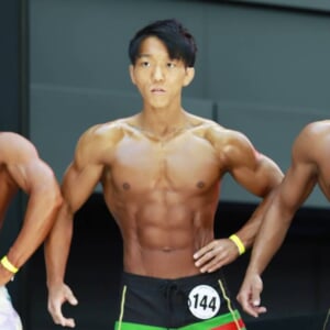 座右の銘は「百折不撓」柔道部主将がメンズフィジークに挑戦!