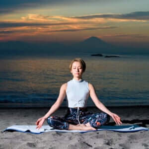 癒しを追求するヨガ講師「忙しい日々の中で本来の自分に戻る時間を大切に」|Yogi200名以上に聞いた“ヨガをして得られたこと”