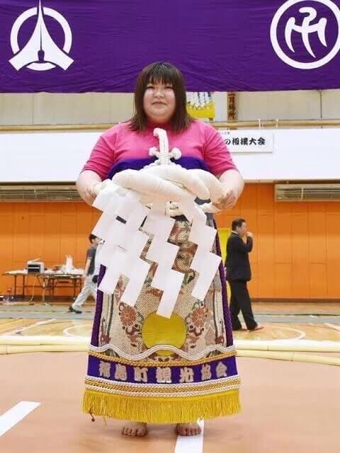 西山まこ選手