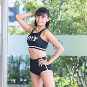 「好きな服をカッコよく着こなしたい!」筋トレ歴13年で養った美ボディ|筋トレ女子250人に聞いた美ボディの秘訣Vol.97