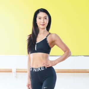 綺麗な美尻ラインを作る秘訣は片足デッドリフト!?|筋トレ女子250人に聞いた美ボディの秘訣Vol.90