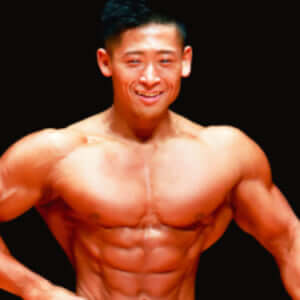 「肩のトレーニングだからといって肩だけに着目しないことが大事です」トップメンズフィジーク岡典明選手の肩トレ法
