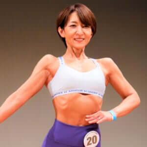 アラフィフ女性がレギンス大会で優勝! 年齢に負けない自慢の「お尻」を披露