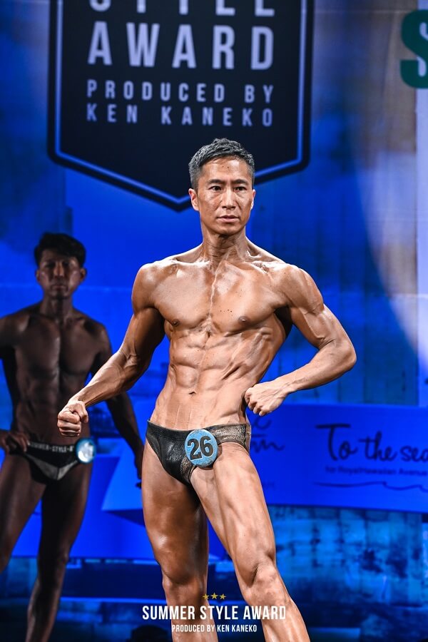 SPORTS MODEL middle
