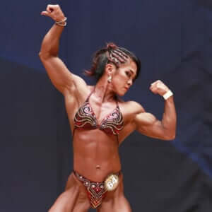 見よ!この筋肉量。ボディフィットネス女王が女子フィジークで東京を制覇