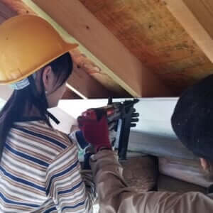 みどりの女神がDIYで家づくり!足場の上で大工作業にチャレンジ【ミス日本便り】