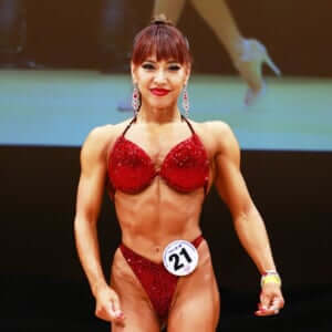 【JBBF】広がりのある美しい背中の筋肉!砂時計ボディを見せた渡利寛子がグラチャンに挑む