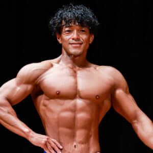 綺麗に割れた腹筋で見事奈良大会優勝!スキーインストラクターのトレーニング事情