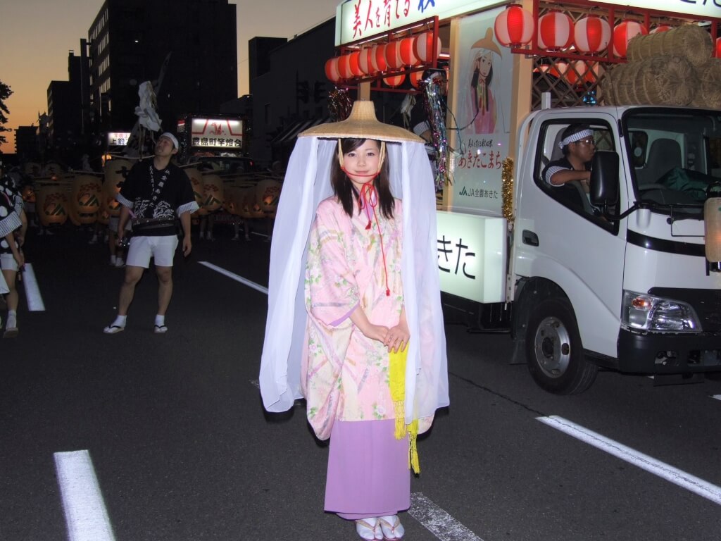 ミスあきたこまちの成田沙織さん