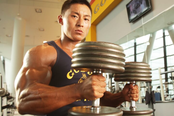 ボディビル元世界チャンピオンの鈴木雅選手（撮影：岡部みつる）