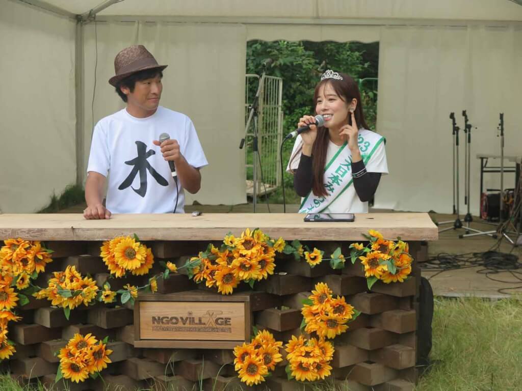 上村さや香が弾き語りを披露