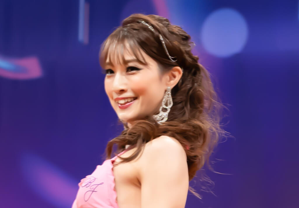 鈴木里菜さん