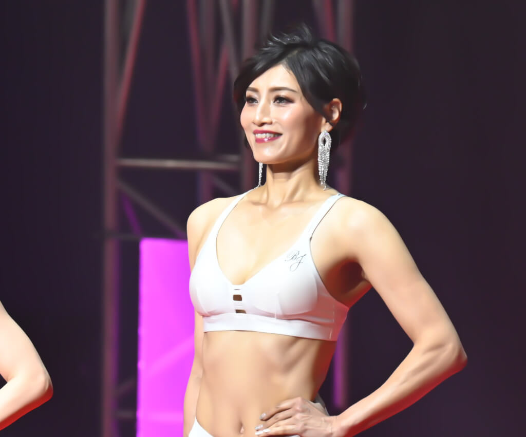友綾子さん