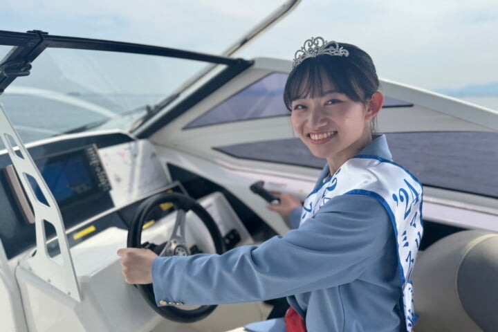 ミス日本「海の日」の有馬佳奈さん
