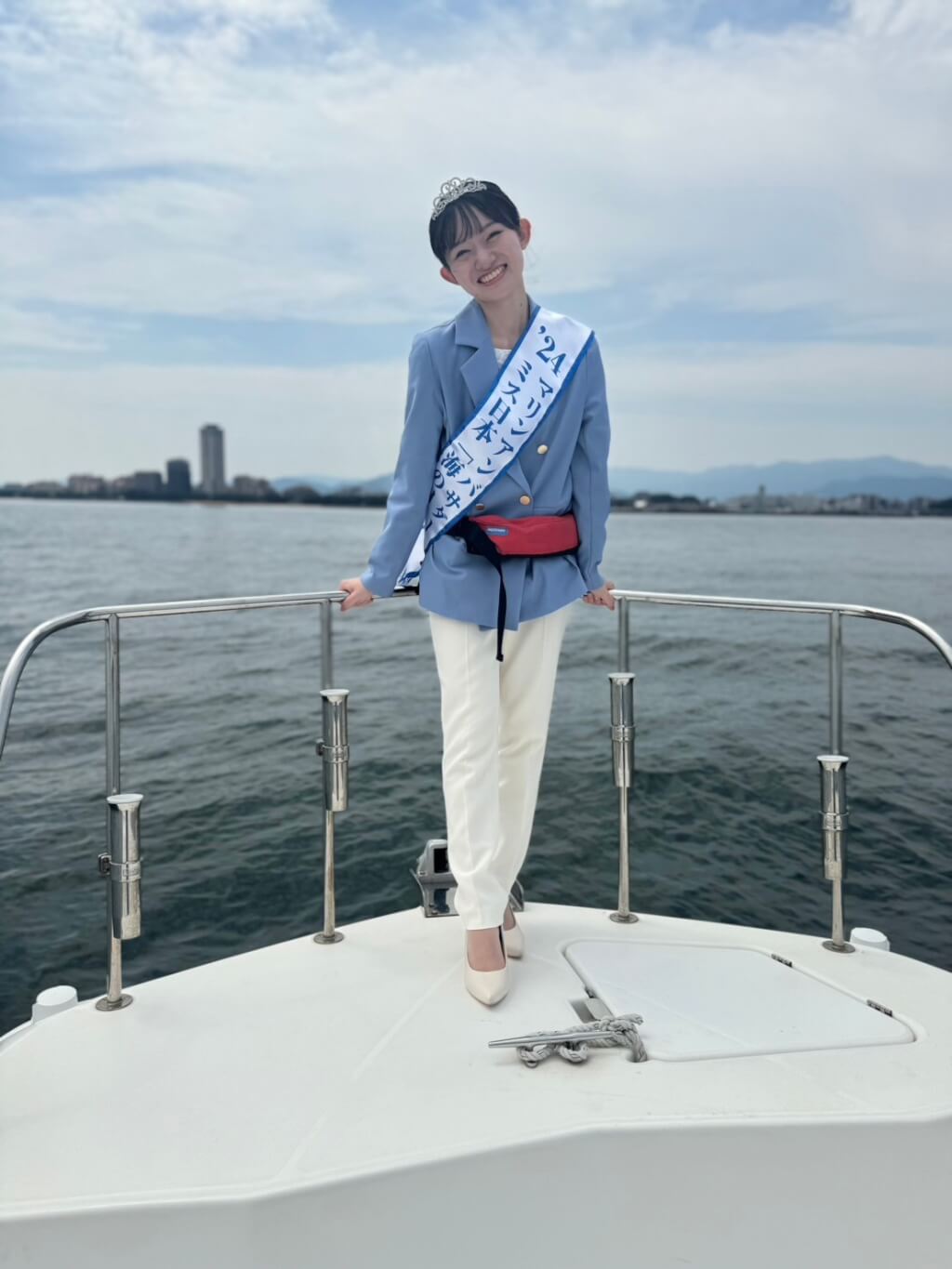 ミス日本「海の日」の有馬佳奈さん