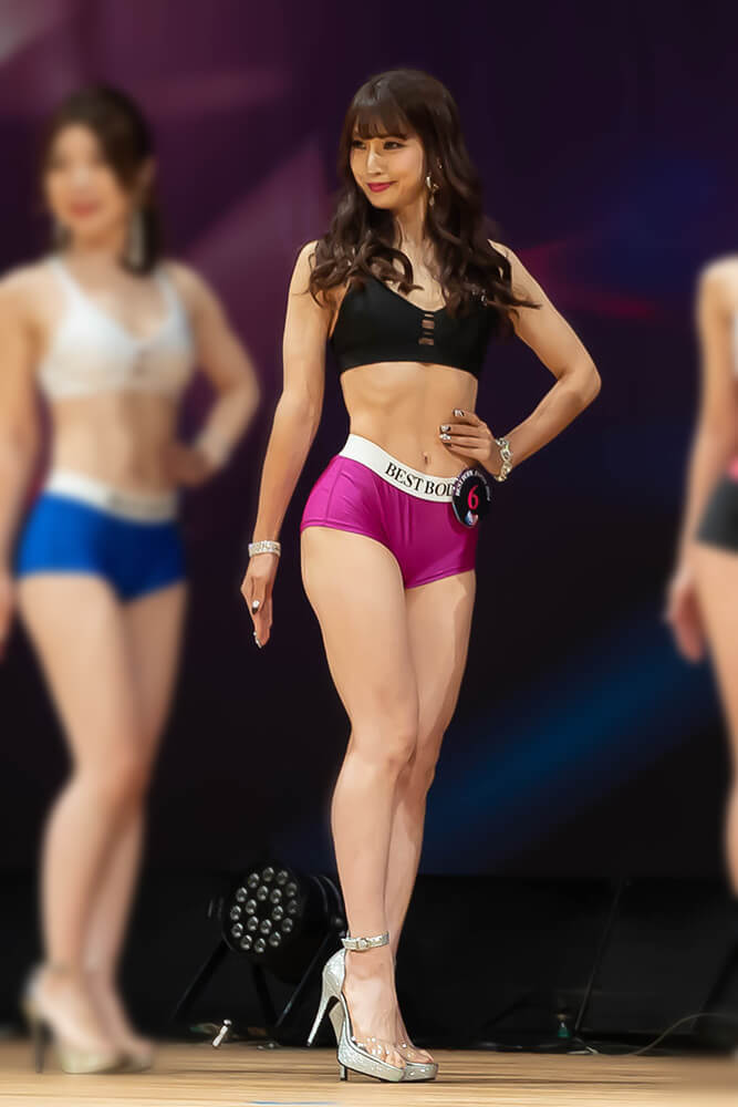 鈴木里菜さん