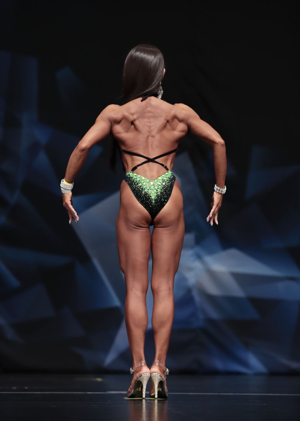 楯岡仁美選手