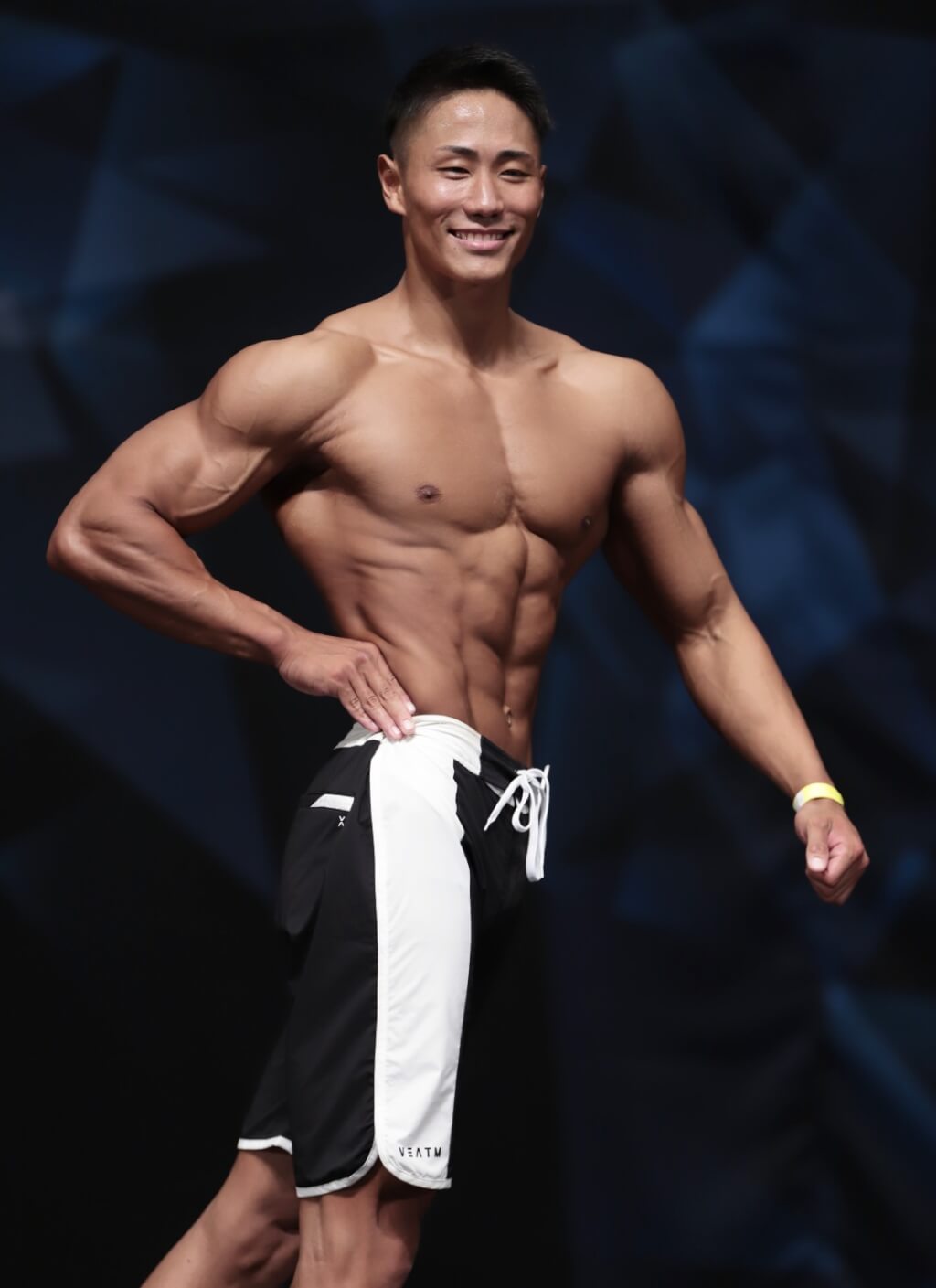 奇 埈成選手