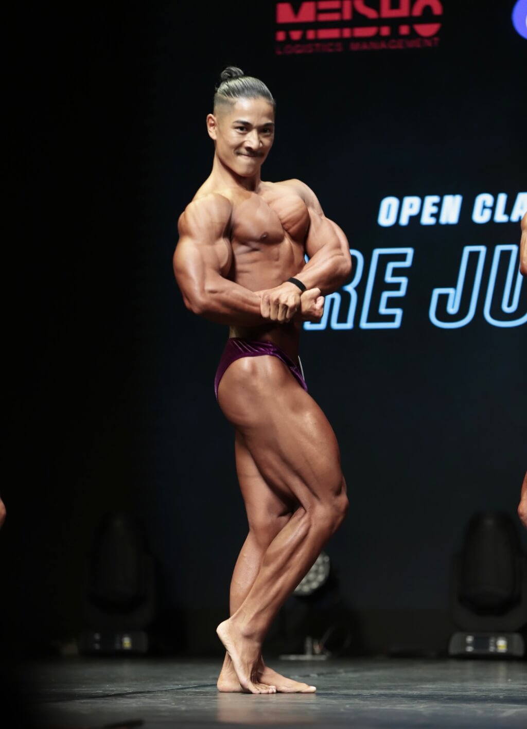 真栄里光選手