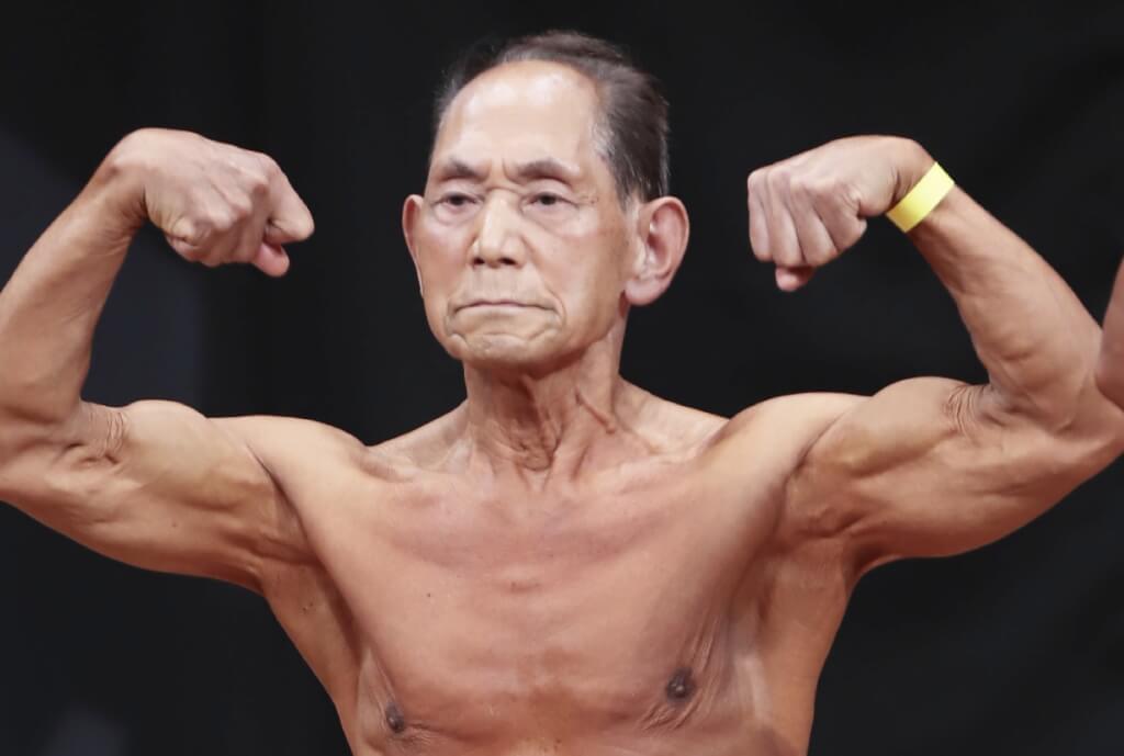 長寿大国ニッポン」を象徴する88歳ボディビルダー 「90歳で引退