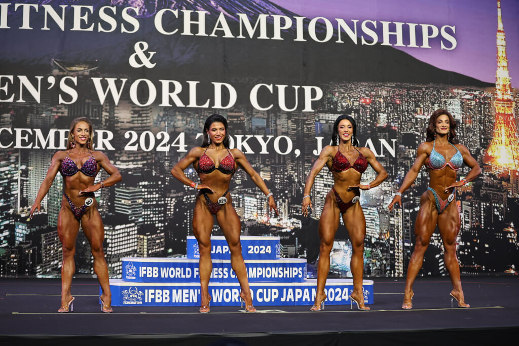Monika Pagoje選手（右から2番目）