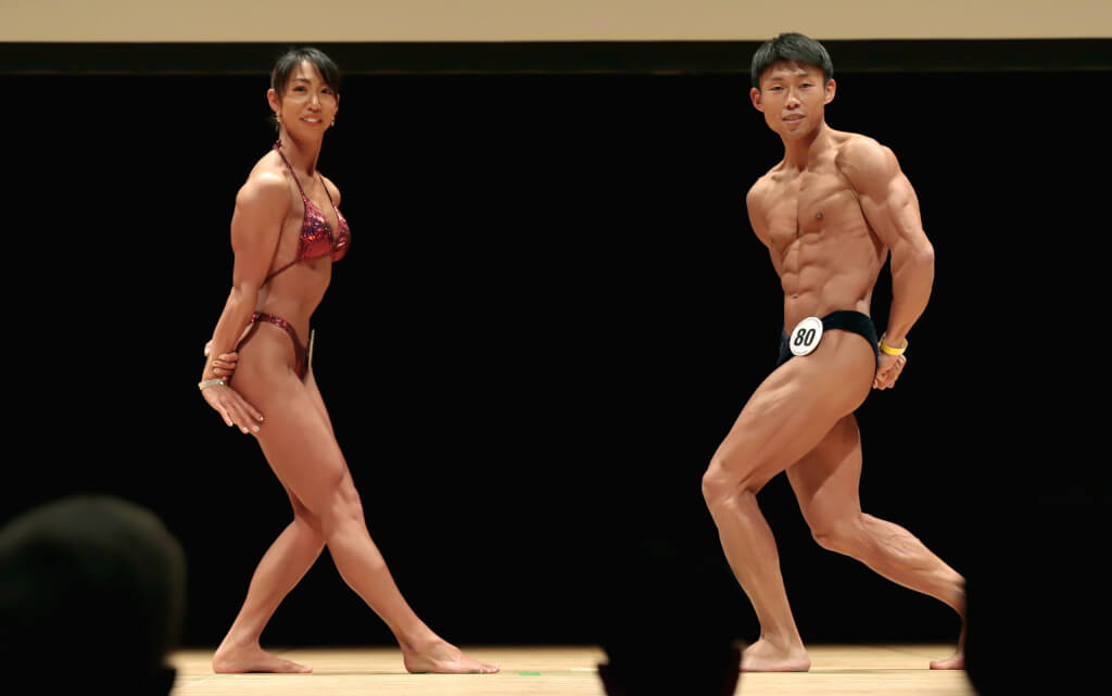 岩永真希さんと高根啓さん