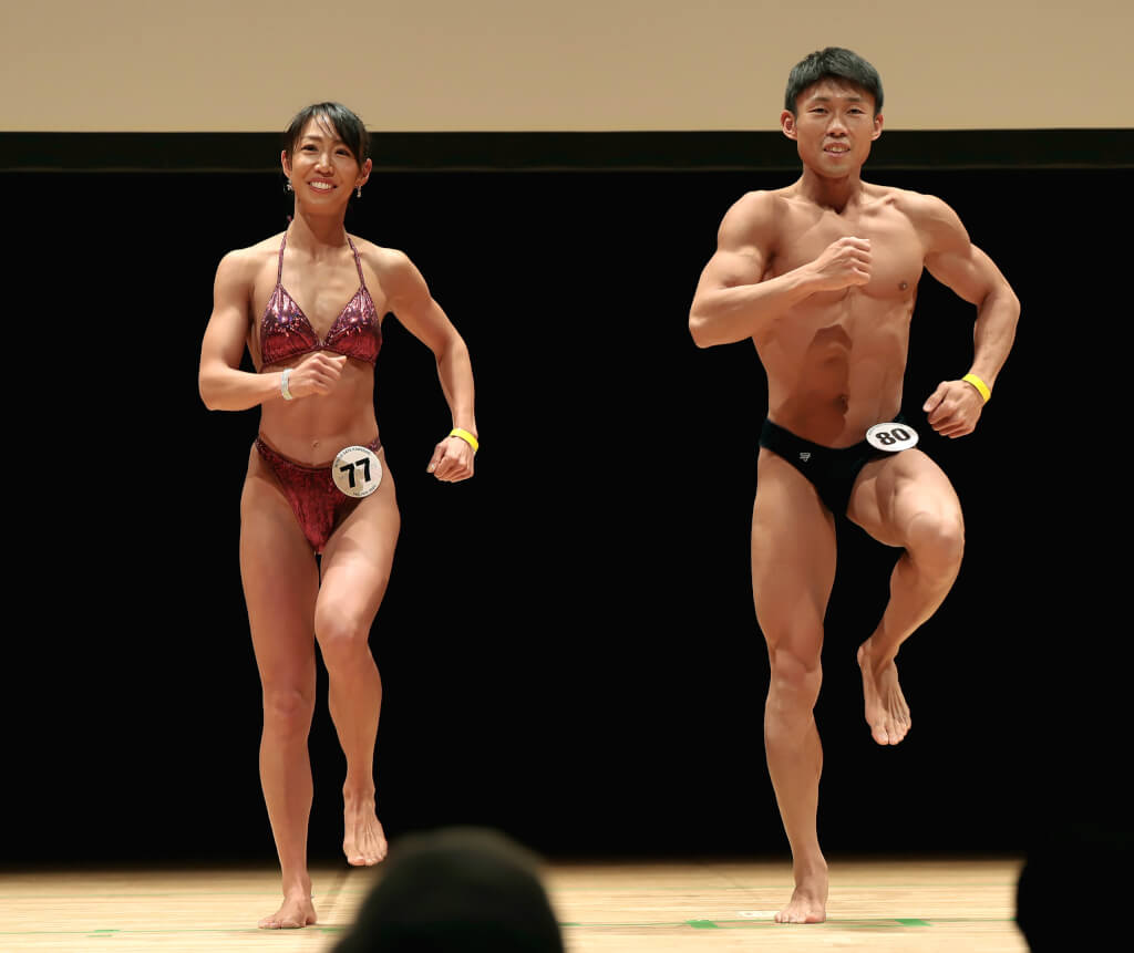 岩永真希さんと高根啓さん