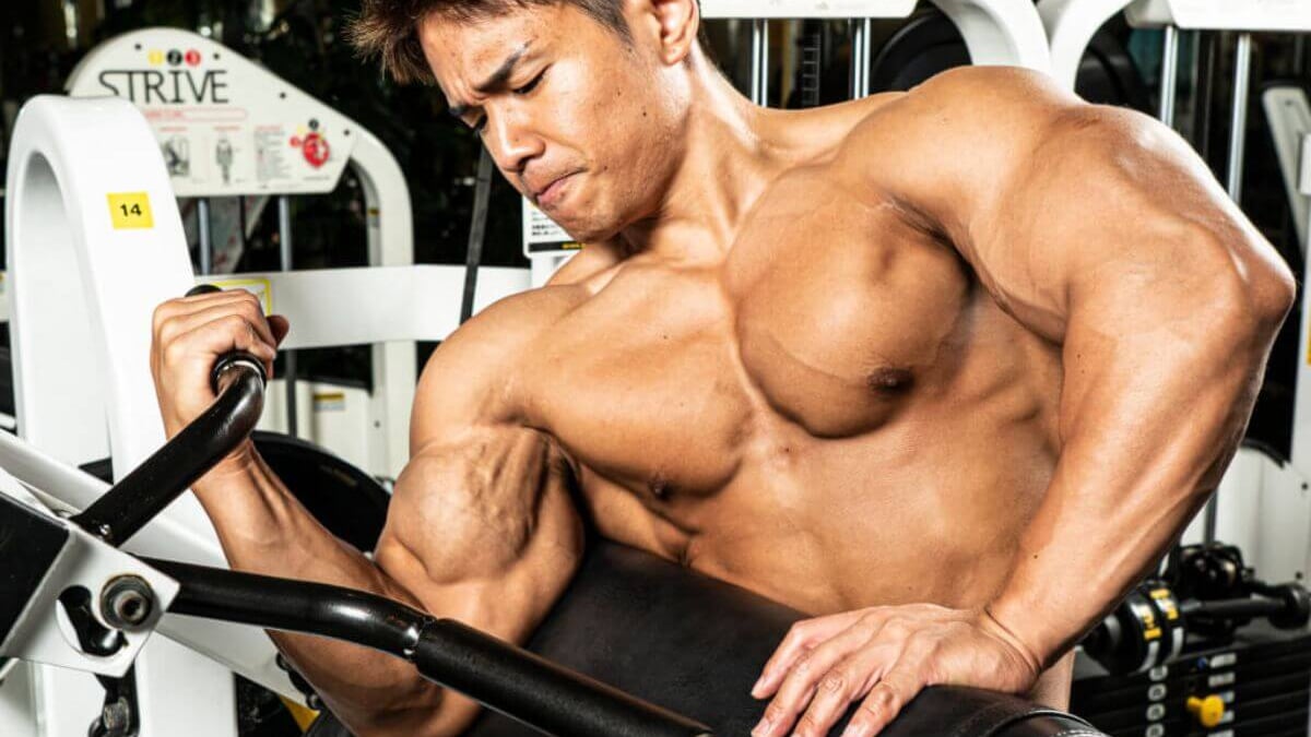 上腕三頭筋の鍛え方】腕を太くするための最強メニューと筋トレ方法を