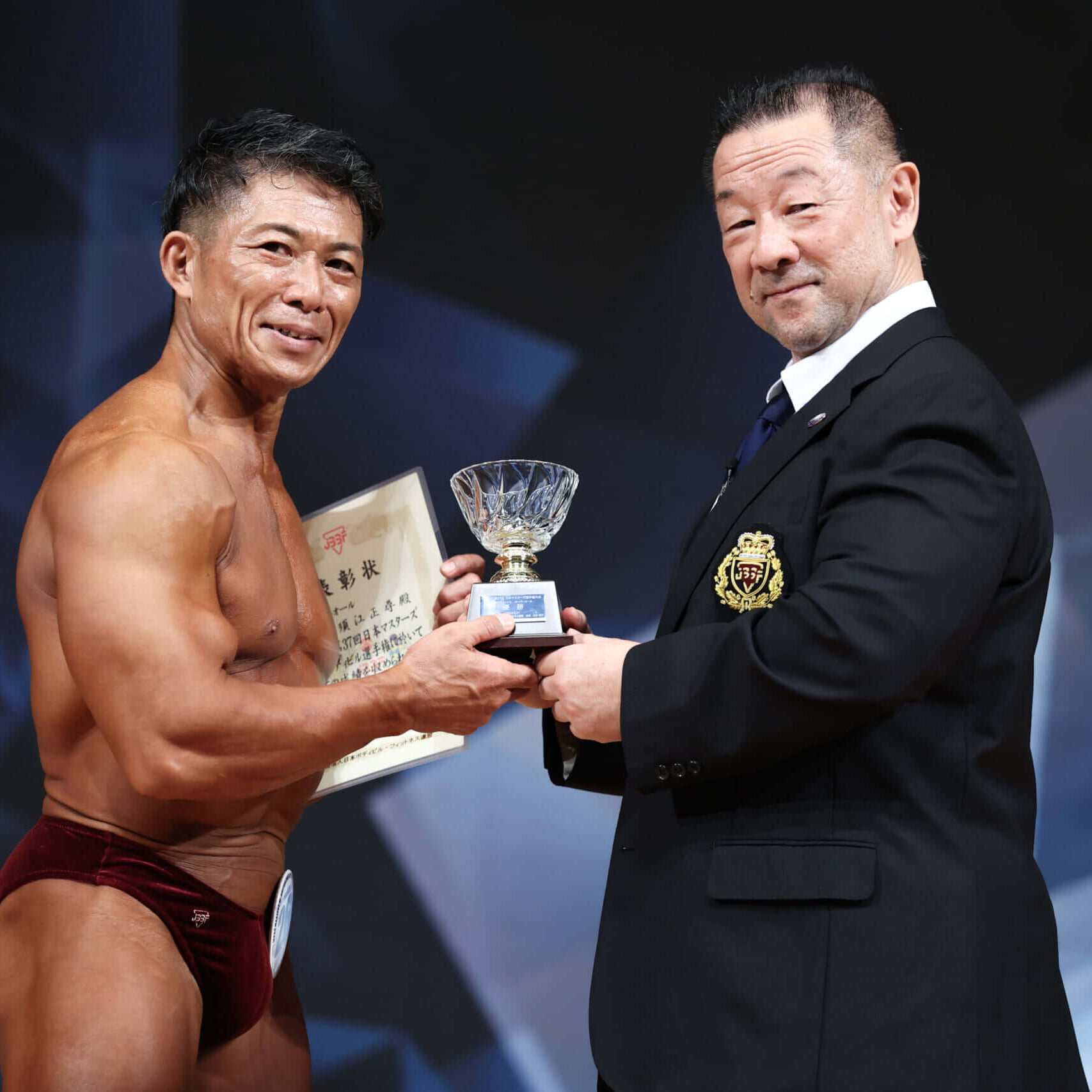 40歳から89歳までのボディビルダーが新潟に集結 総合優勝は須江正尋の