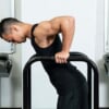 腕が先に疲労して胸を追い込めない！ディップスの正しいフォームとは？【トレーニーが悩む「５大種目」攻略ガイド❷】