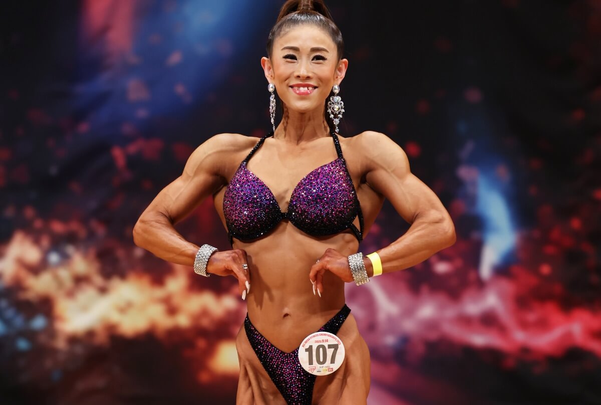昨年鮮烈デビューのボディフィットネス・佐々木絢美が日本2連覇