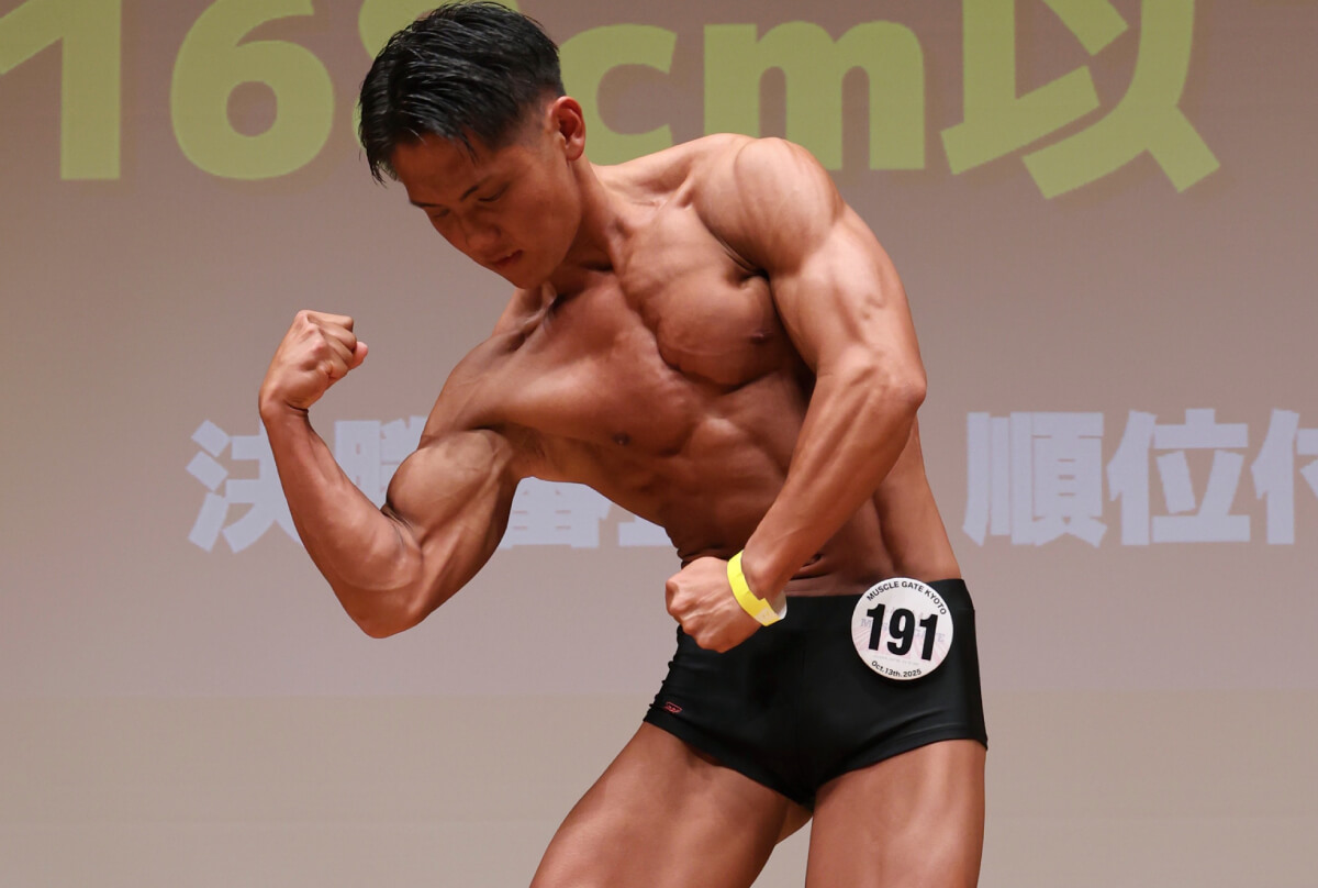 痩せる身体、筋肉表面よりむしろ内部深層部まで振動、フィットネスマシーン、新品 21歳大学生・細身の元長距離ランナーが30kg増量してコンテスト優勝