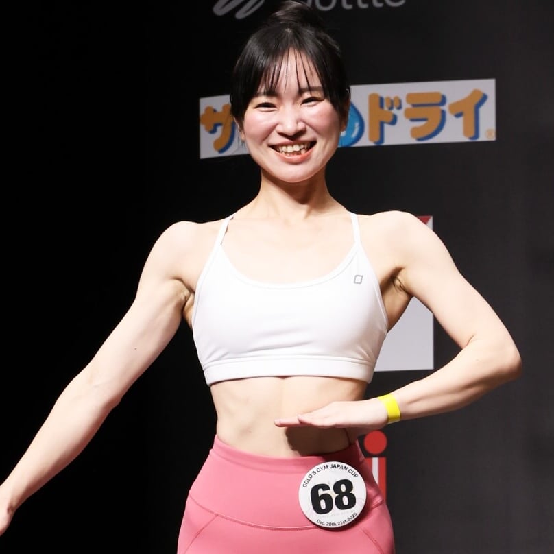 Vシェイプが美しい幼稚園職員がボディコンテスト優勝！仕事・育児と