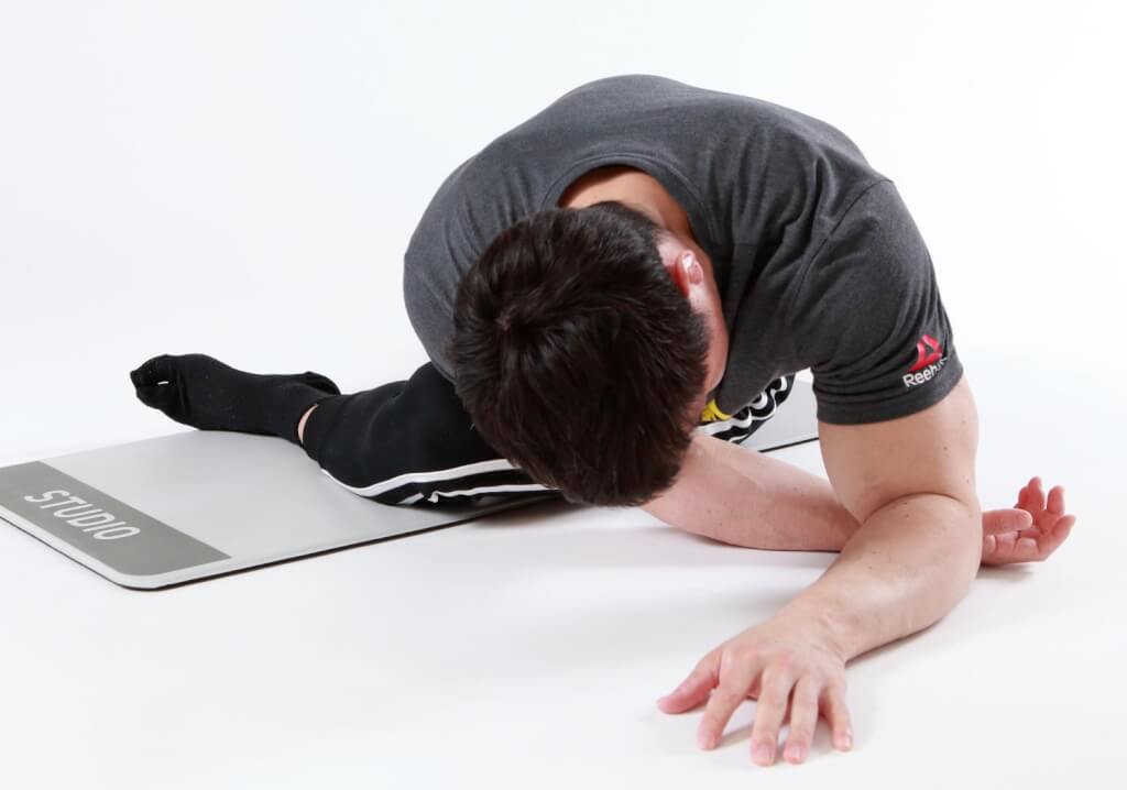 ストレッチは筋トレ前?後?トレーニング効果をより高めるストレッチとは【1分で解決!筋トレQ&A】