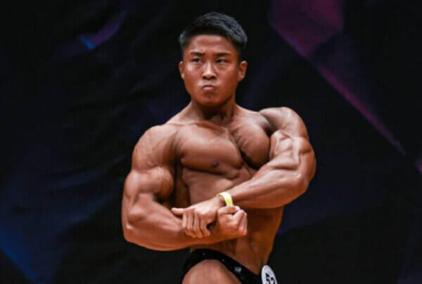 【肩の筋肥大に必須】サイドレイズの正しいフォームと3つのポイントを日本ボディビル選手権王者・相澤隼人選手が解説