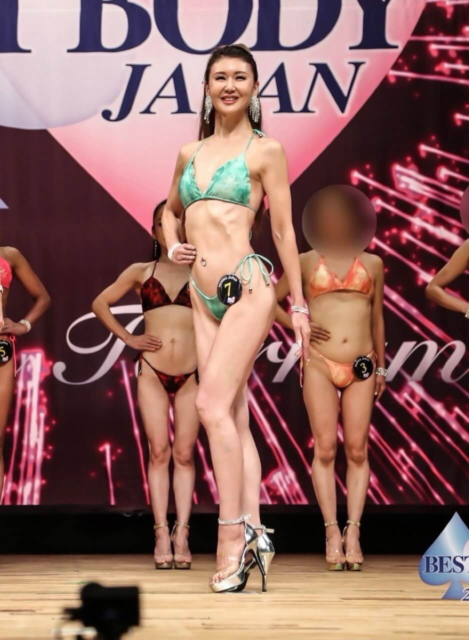 二三子さん