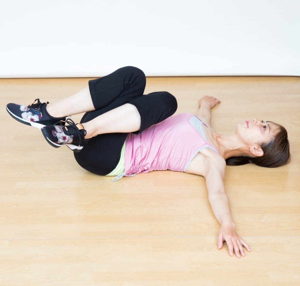仙骨周辺をほぐすトレーニング 1日5分 老廃物を 溜めない カラダづくり Fitness Love 仙骨周辺をほぐすトレーニング 1日5分 老廃物を 溜めない カラダづくり Fitness Love