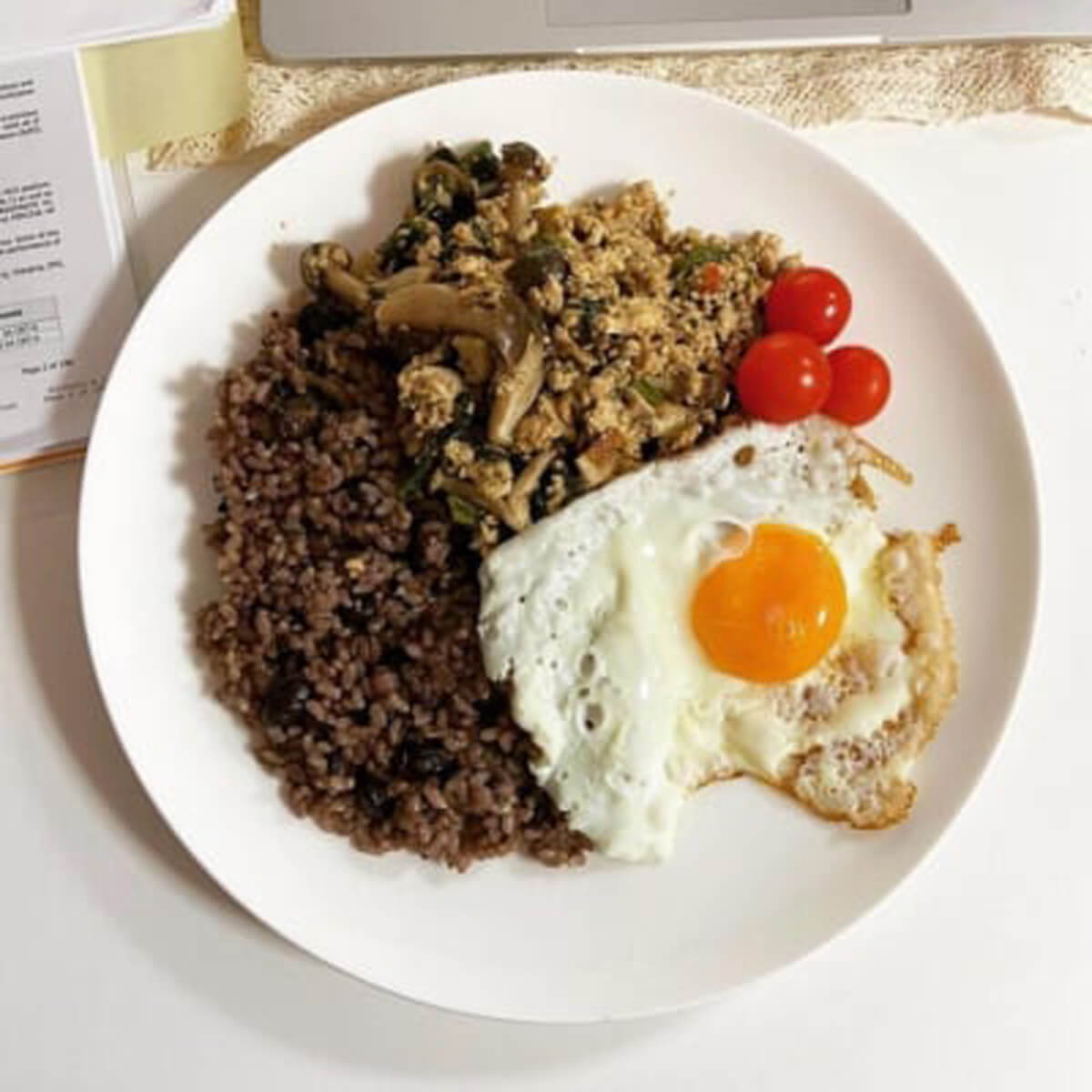 「筋トレ後はどんな食事をとるといいの?」簡単でトレーニング効果を上げる“鶏胸肉レシピ”