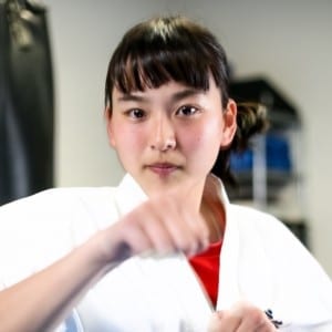 話題沸騰！1000万総再生超えの高速パンチ女子高生・世界への挑戦