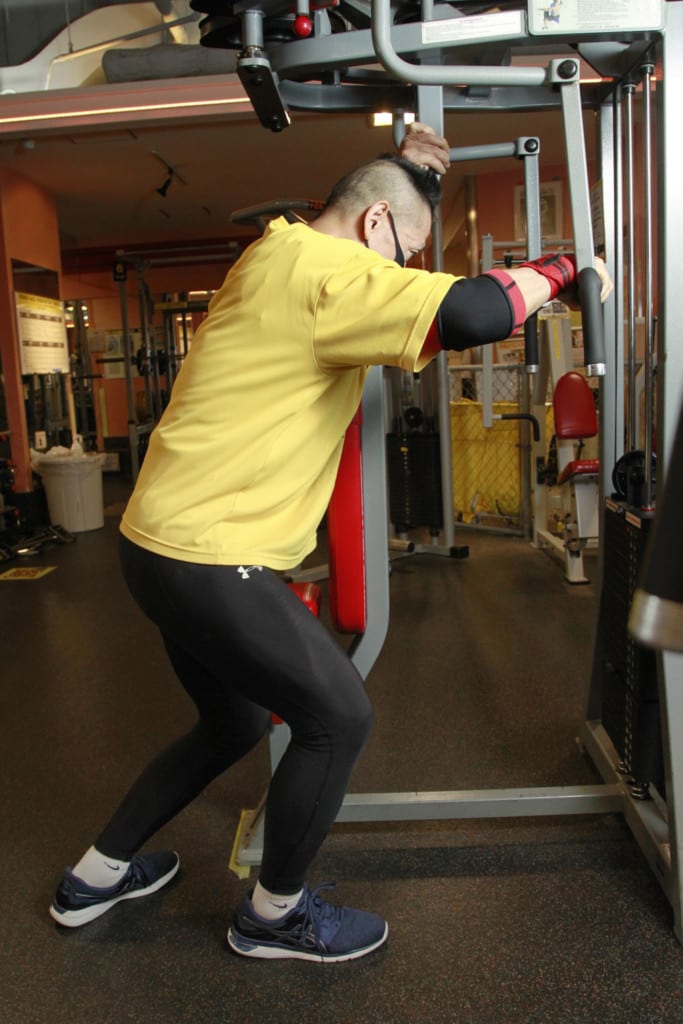 肩トレ まさかのリアから レジェンドビルダーのリアデルトフライ Fitness Love